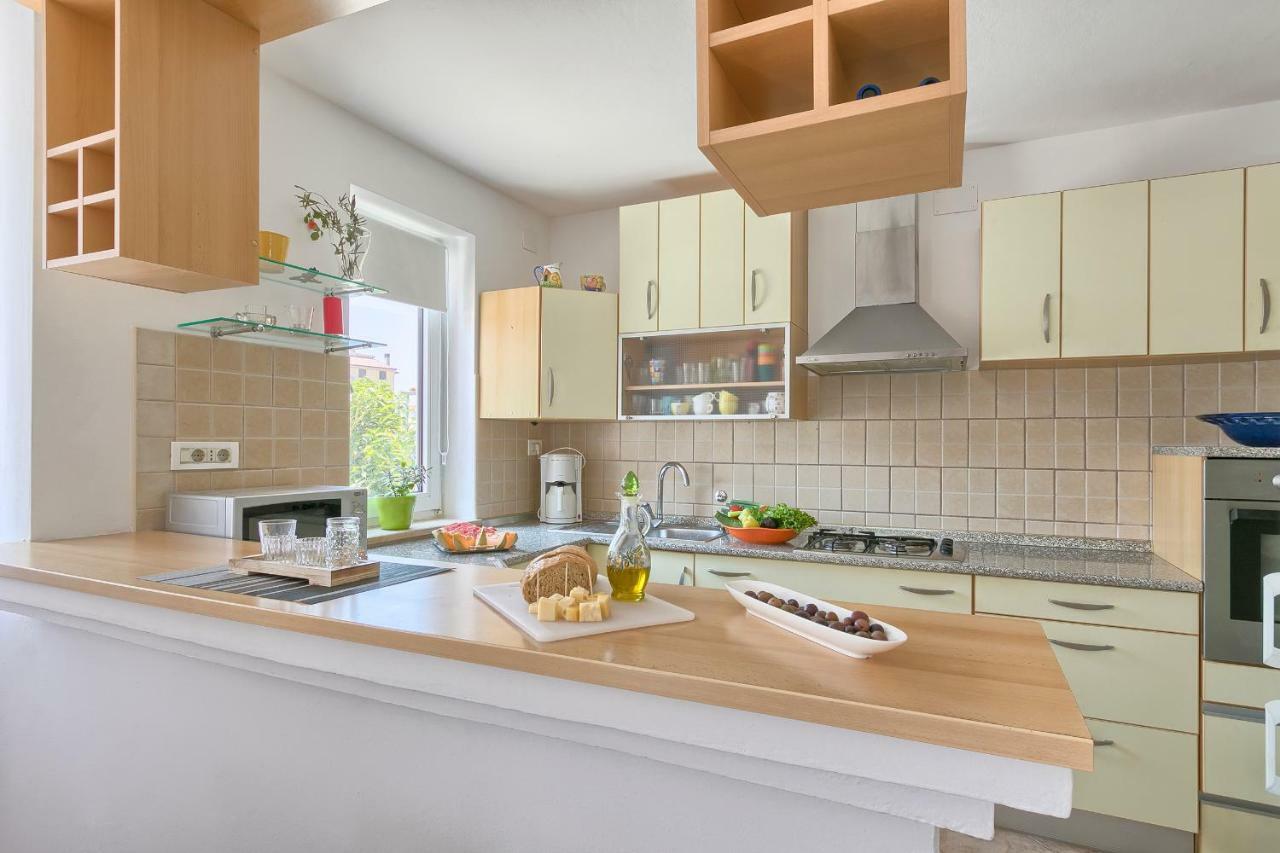 Holiday Home Nikol بولا المظهر الخارجي الصورة