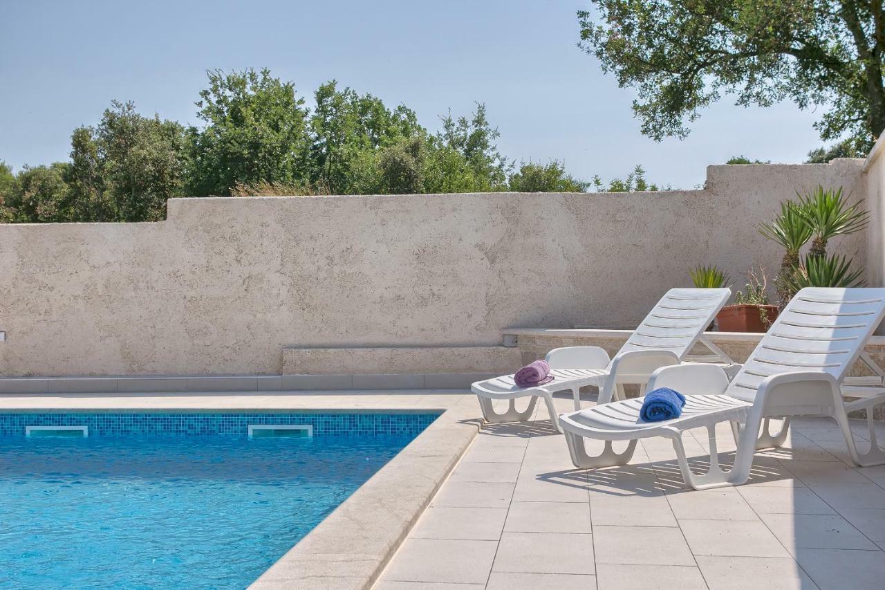 Holiday Home Nikol بولا المظهر الخارجي الصورة